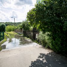 Po liūties Žemųjų Šančių gyventojai skendo fekalijose: tai – ekologinė bomba