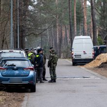 Policija tęsia darbą prie užpulto rusų disidento L. Volkovo namų