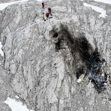 Austrijos Alpėse sudužus lengvajam lėktuvui žuvo trys žmonės
