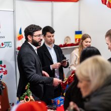 D. Nausėdienė atidarė tradicinę kalėdinę labdaros mugę