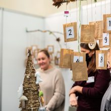 D. Nausėdienė atidarė tradicinę kalėdinę labdaros mugę