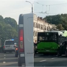 Netoli Kauno autobusų stoties – dviejų automobilių avarija
