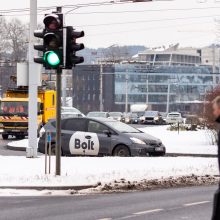 Įkliuvo „Bolt“ pavežėjai: du Lietuvoje gyveno neteisėtai, kito – padirbtas vairuotojo pažymėjimas