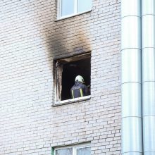 Bute Vilniuje kilus gaisrui dūmais apsinuodijo moteris