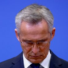 NATO vadovas tikisi tvirtesnių ryšių su Japonija
