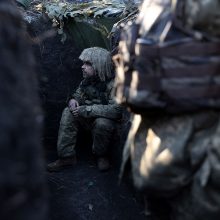 Ukraina sako įnirtingai kovojanti dėl Vuhledaro miesto