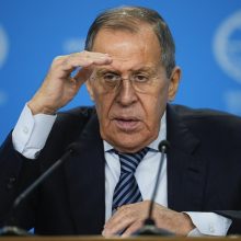 S. Lavrovas Venesueloje ragina suvienyti jėgas prieš sankcijas