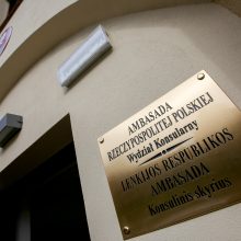 Balsuoti parlamento rinkimuose ambasadoje Vilniuje užsiregistravo 335 Lenkijos piliečiai
