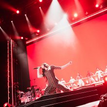 Įspūdingas Dua Lipa koncertas sudrebino Kauno „Žalgirio“ areną