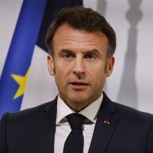 E. Macronas: kiekvienas, kuris padės Rusijai kare Ukrainoje, bus laikomas jos bendrininku