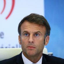 E. Macronas: neramumams Prancūzijoje suvaldyti bus pasitelkta daugiau pareigūnų