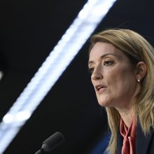EP vadovė po kyšininkavimo skandalo žada plačios apimties reformas