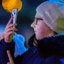 Įžiebta pagrindinė Kauno eglė: mieste prasideda šiltų Kalėdų laukimas