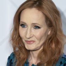 J. K. Rowling žada iki milijono svarų sterlingų Ukrainos vaikams