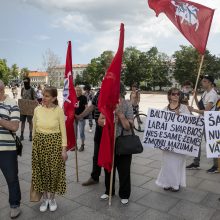 Tarp eitynių „Lietuvių gyvybės svarbios“ dalyvių – ir pagarsėjusi mokytoja