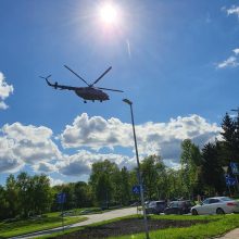 Į Vilnių sraigtasparnis atskraidino šešis žmones išgelbėjusio donoro širdį