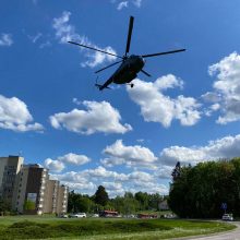 Į Vilnių sraigtasparnis atskraidino šešis žmones išgelbėjusio donoro širdį