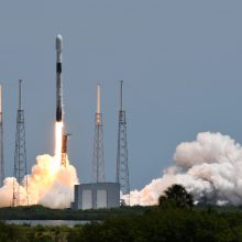 „SpaceX“ raketa į orbitą sėkmingai iškėlė 88 palydovus