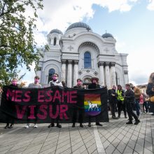 LGBT eiseną lydėjo ir maldos, ir vestuvės