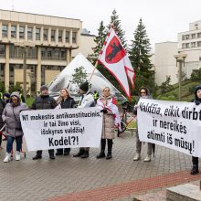 Protestas dėl NT mokesčio: jeigu matysiu, kad iš manęs atima namus, aš juos sudeginsiu