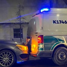 Judrioje Kauno sankryžoje – avarija: policijos pareigūnas išvežtas į ligoninę