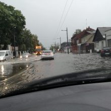 Po stichijos siautėjimo elektros dar neturi apie 2 tūkst. vartotojų