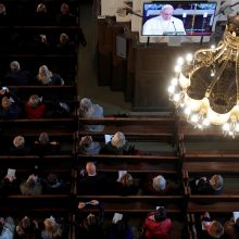 Popiežius Agluonoje prašo latvių aukotis kitų labui