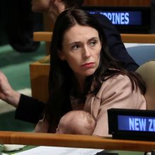 Naujosios Zelandijos premjerė atsinešė kūdikį į JT posėdžių salę 