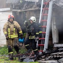 Vilniuje degė namas