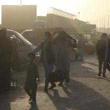 Prie Kabulo oro uosto driokstelėjo sprogimas: pranešama, kad pareikalavo 13 gyvybių