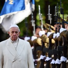 Popiežius Pranciškus gavo Estijos e-gyventojo kortelę
