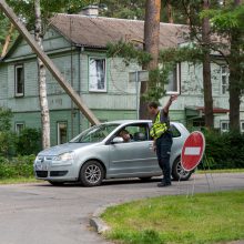 „Akacijų alėja“ – su apribojimais: dalis žiūrovų lieka už tvoros