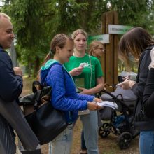 „Akacijų alėja“ – su apribojimais: dalis žiūrovų lieka už tvoros