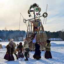  Papročiai: autentiškiausiai ir triukšmingiausiai Užgavėnės švenčiamos Liaudies buities muziejuje Rumšiškėse.