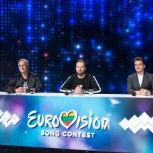 Pirmoji „Eurovizijos“ nacionalinės atrankos laida – su vedėjų ir atlikėjų staigmenom