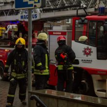 Žaliakalnio verslo centre kilo gaisras: teko evakuoti žmones