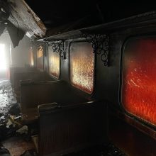 Panevėžio siauruke kilo gaisras: užsiliepsnojo per bandomąją kalėdinę kelionę
