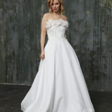 Dizainerė: COVID-19 leido naujai pažvelgti į kuriamą vestuvinių suknelių kolekciją