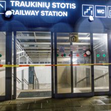 Kauno geležinkelio stotyje buvo įvestas planas „Skydas“: asmuo paliko maišą ir lagaminą