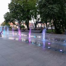 Danės skvero muzikiniame fontane – populiariausi Klaipėdos kamerinio orkestro atliekami kūriniai