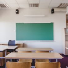 Kova su pamokų nelankančiais moksleiviais: ar bus naudos?
