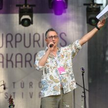 „Purpurinis vakaras“: teatro ir kino legendos, bardų lyrika ir šokiai iki nakties 