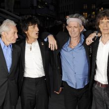 Pasaulio muzikos įžymybės apie mirusį „The Rolling Stones“ būgnininką: buvo tvirtas kaip uola