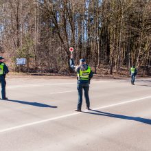 Neblaivūs prie vairo – ir užsieniečiai, ir krepšinio sirgaliai