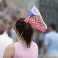 Aistros dėl papildomų ribojimų rusams ir baltarusiams: L. Kasčiūną lygino su Leninu