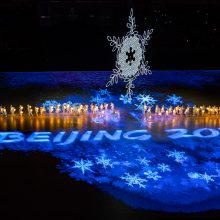 Pekine baigėsi žiemos olimpinės žaidynės: jose netrūko dramų