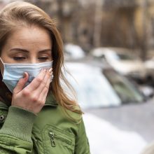 Į naują sprendimą reaguoja atsakingai: medicininių kaukių parduodama kelis kartus daugiau