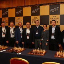 Šachmatų didmeistris G. Kasparovas sulošė partiją iškart su 7 lietuviais