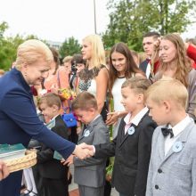 D. Grybauskaitė vedė pilietiškumo pamoką gimnazistams