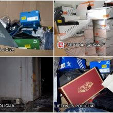 Klaipėdoje rasti, įtariama, vogti drabužiai ir avalynė: krovinio vertė – apie 500 tūkst. eurų
